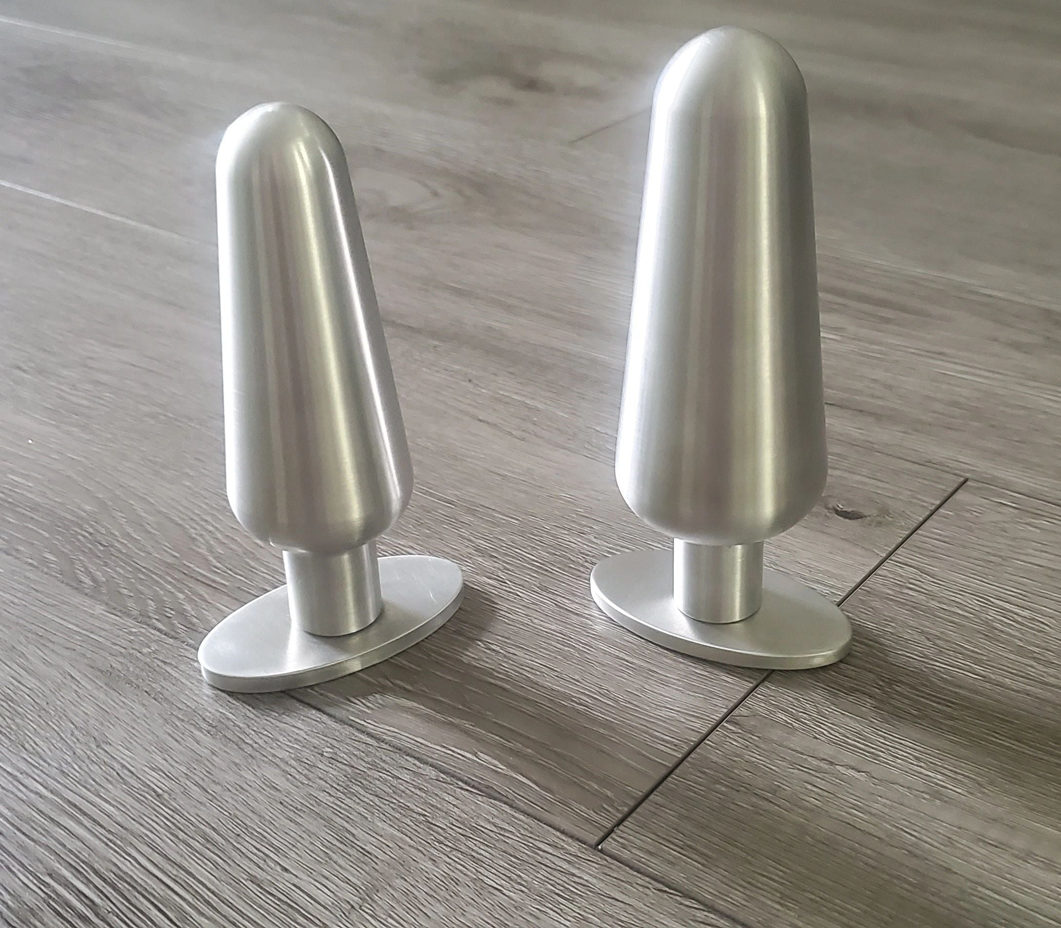 Grand Butt Plug Tapered Shape in Aluminum Ballistic Metal Grand Butt Plug Tapered Shape in Aluminum Ballistic Metal