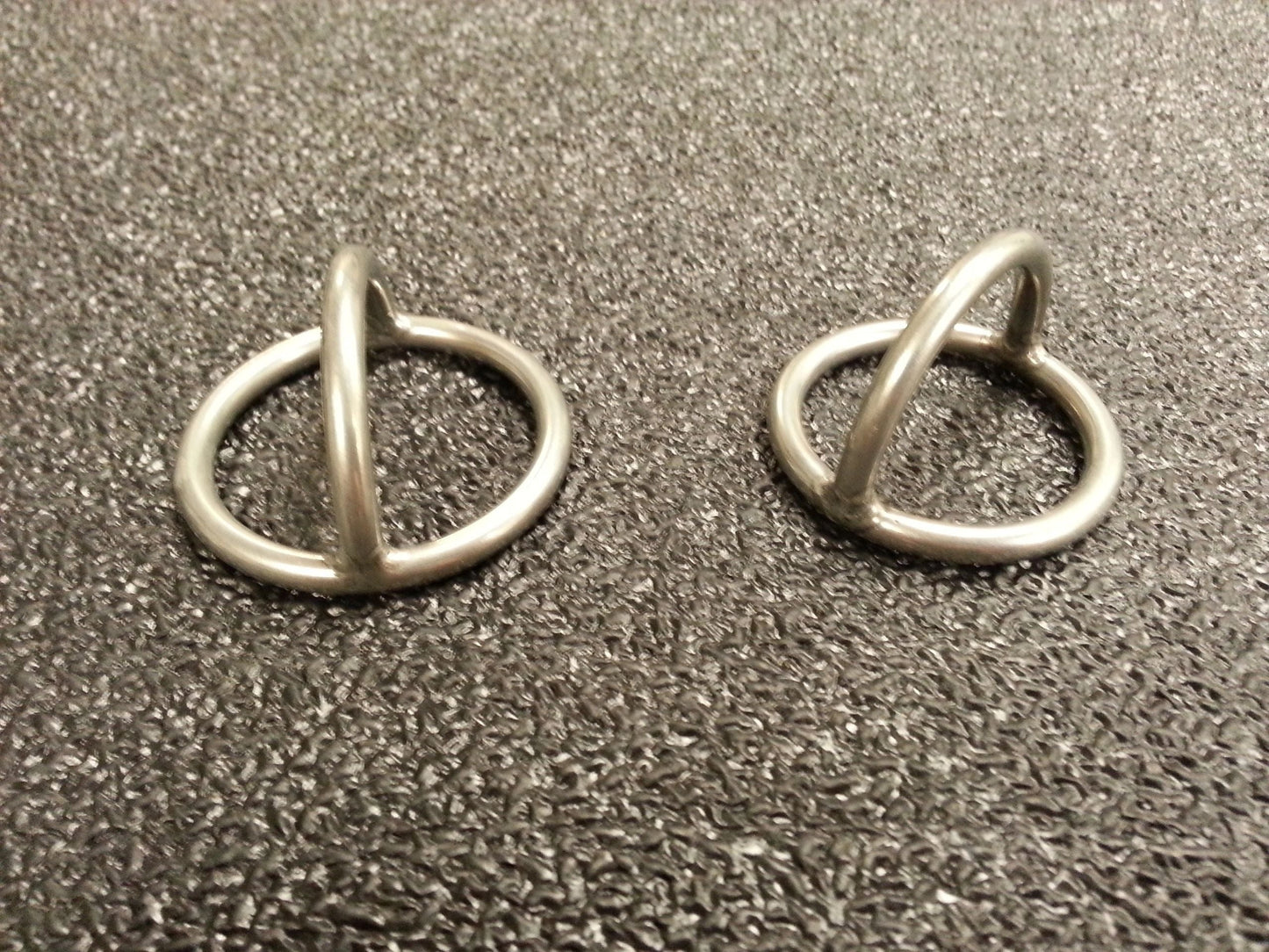 Dome Splitter Cockring in Stainless Steel