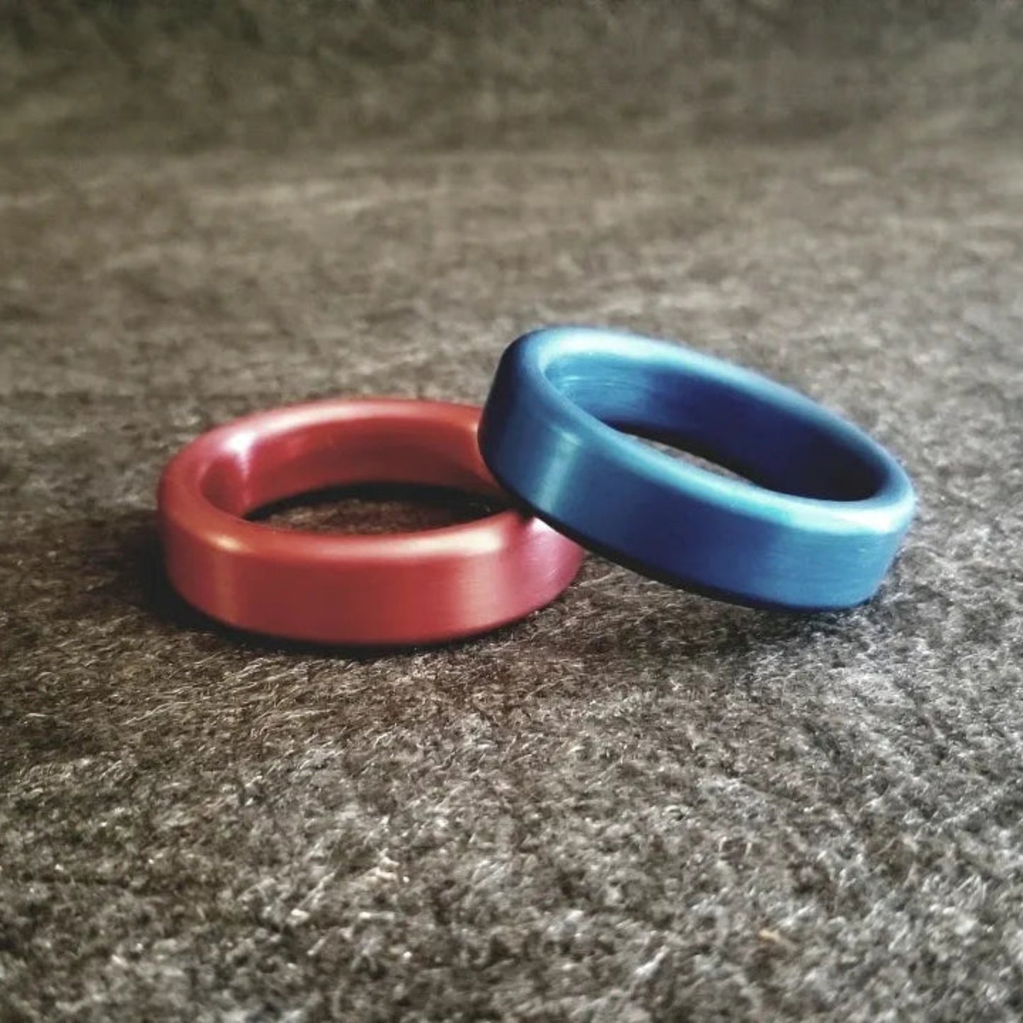 Narrow & Wide Glans Ring in Anodized Aluminum