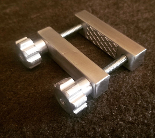 Extreme Adjustable Nipple Clamps in Aluminum